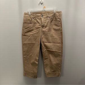 Sonoma Khaki Color Capris. Women’s 8.